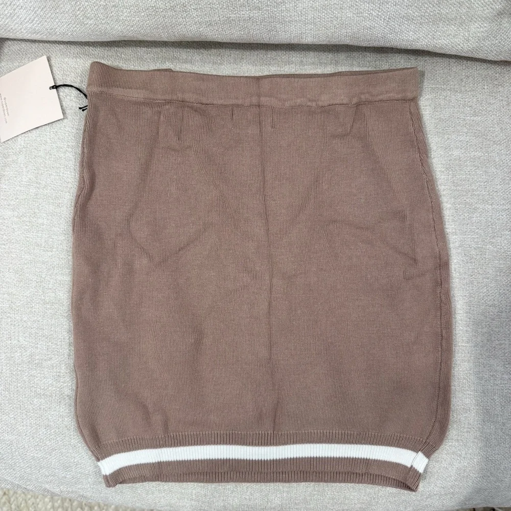 NWT Superdown Bonnie Varsity Skirt Set in Toast - Picture 9 of 10